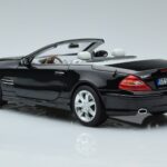 Mercedes SL500 R230 Musta Norev 1:18 183840 Metalli - image 6 of 8