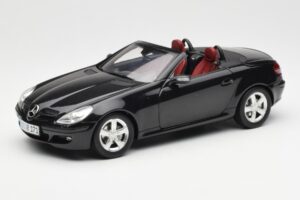 Mercedes SLK R171 Obsidian Musta Metallic Minichamps 1:18 B66962319