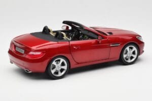 Mercedes SLK R172 Designo Zircon Punainen Minichamps 1:18 B66960513 Metalli — kuva 3 / 8