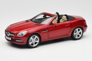 Mercedes SLK R172 Designo Zircon Punainen Minichamps 1:18 B66960513