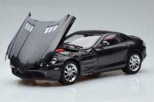 Mercedes SLR McLaren Musta CMC 1:18 M-045F Metalli — kuva 2 / 10