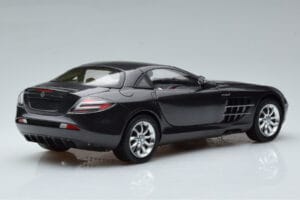 Mercedes SLR McLaren Musta CMC 1:18 M-045F Metalli — kuva 3 / 10