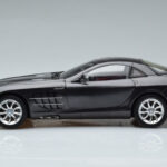 Mercedes SLR McLaren Musta CMC 1:18 - image 5 of 10