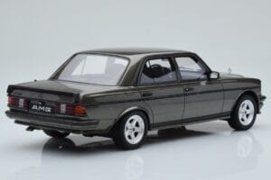 Mercedes W123 AMG 280 Harmaa Otto 1:18 OT750 Hartsi — kuva 2 / 6