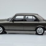 Mercedes W123 AMG 280 Harmaa Otto 1:18 - image 3 of 6