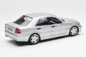 Mercedes C36 AMG W202 Hopea UT Models 1:18 180035000 Metalli — kuva 2 / 6
