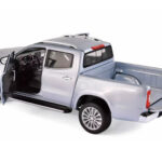 Mercedes X-Class Hopea Norev 1:18 - image 2 of 2