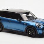 Mini Cooper S F56 Island Sininen Otto 1:18 - image 4 of 6
