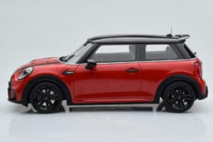 Mini Cooper S JCW F56 Punainen Otto 1:18 OT984 Hartsi — kuva 3 / 6