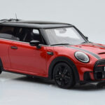 Mini Cooper S JCW F56 Punainen Otto 1:18 - image 4 of 6