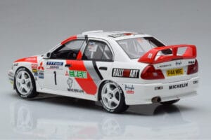 Mitsubishi Lancer Evo 4 T. Makinen / S. Harjanne Rally Catalunya 1997 Otto 1:18 OT409 Hartsi — kuva 5 / 6