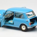 Morris Mini Minor Sininen Kyosho 1:18 08964BL - image 5 of 8