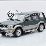 Nissan Patrol GR Y61 Vihreä Otto 1:18 - image 5 of 5