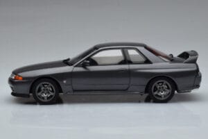 Nissan Skyline GT-R BNR32 Nismo Harmaa Otto 1:18 OT411 Hartsi — kuva 3 / 6