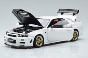 Nissan Skyline GT-R R34 Nismo Z-Tune Valkoinen MotorHelix 1:18 M83407 Metalli — kuva 2 / 11
