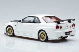 Nissan Skyline GT-R R34 Nismo Z-Tune Valkoinen MotorHelix 1:18 M83407 Metalli — kuva 7 / 11