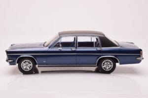 Opel Diplomat B Tummansininen Metallic MCG 1:18 MCG18336 Metalli — kuva 3 / 6