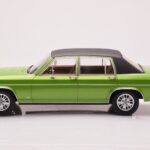 Opel Diplomat B Vihreä Metallic MCG 1:18 - image 3 of 6