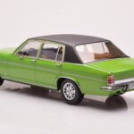 Opel Diplomat B Vihreä Metallic MCG 1:18 - image 5 of 6