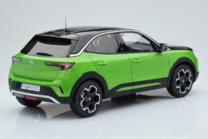 Opel Mokka-e GS Line Matcha Vihreä Otto 1:18 OT435 Hartsi — kuva 2 / 5