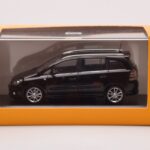 Opel Zafira B OPC Musta Minichamps 1:43 - image 4 of 4
