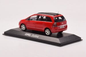 Opel Zafira B OPC Punainen Minichamps 1:43 400045300 Metalli — kuva 3 / 4