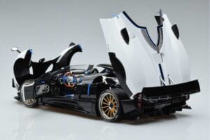 Pagani Zonda HP Barchetta Carbon Fiber Valkoinen LCD 1:18 LCD18009-WH Metalli — kuva 7 / 9