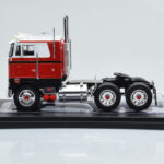 Peterbilt 352 Pacemaker Punainen Valkoinen IXO 1:43 - image 2 of 4