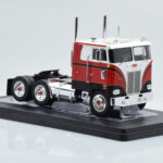Peterbilt 352 Pacemaker Punainen Valkoinen IXO 1:43 - image 3 of 4