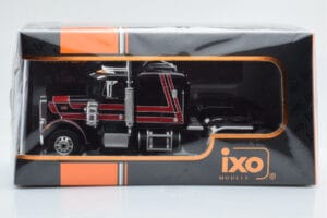 Peterbilt 359 Musta Punainen IXO 1:43 TR158 Metalli — kuva 4 / 4