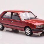 Peugeot 305 GTX Punainen Plaisir Otto 1:18 - image 4 of 6