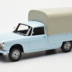 Peugeot 404 Pickup Bache Pastellinsininen Otto 1:18