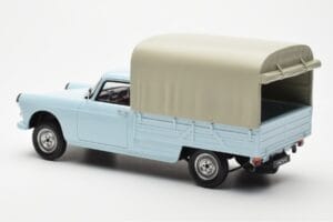 Peugeot 404 Pickup Bache Pastellinsininen Otto 1:18 OT1036 Hartsi — kuva 5 / 6