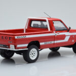 Peugeot 504 Dangel Pickup Punainen Otto 1:18 - image 2 of 6