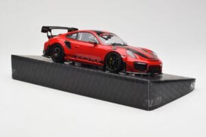 Porsche 911 GT2 RS 991 MR Manthey Racing Nordschleife Record Minichamps 1:18 MR-911-GT2RS-1803 Metalli — kuva 4 / 6