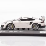 Porsche 911 991.2 GT2 RS Valkoinen Minichamps 1:43