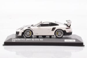 Porsche 911 991.2 GT2 RS Valkoinen Minichamps 1:43 CA04318004