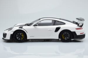 Porsche 911 GT2 RS 991.2 Weissach Package Valkoinen Mustat Magnesiumvanteet Minichamps 1:18 153068309 Metalli — kuva 3 / 6