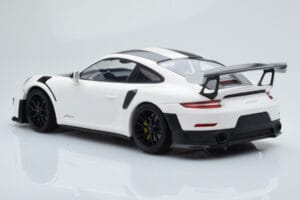 Porsche 911 GT2 RS 991.2 Weissach Package Valkoinen Mustat Magnesiumvanteet Minichamps 1:18 153068309 Metalli — kuva 5 / 6