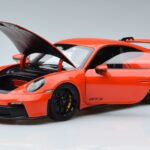 Porsche 911 992 GT3 Oranssi Norev 1:18 187300 Metalli - image 2 of 7