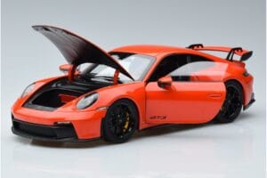 Porsche 911 992 GT3 Oranssi Norev 1:18 187300 Metalli — kuva 2 / 7