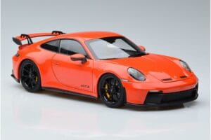 Porsche 911 992 GT3 Oranssi Norev 1:18 187300 Metalli — kuva 5 / 7