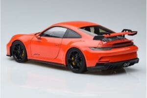 Porsche 911 992 GT3 Oranssi Norev 1:18 187300 Metalli — kuva 6 / 7