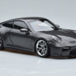 Porsche 911 992 GT3 Touring Package Harmaa Norev 1:18 - image 5 of 7