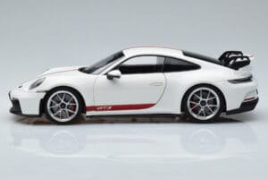 Porsche 911 992 GT3 Valkoinen Norev 1:18 187306 Metalli — kuva 4 / 7