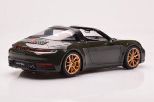 Porsche 911 992 Targa 4S Oliivinvihreä GT Spirit 1:18 GT438 Hartsi — kuva 2 / 6