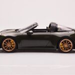 Porsche 911 992 Targa 4S Oliivinvihreä GT Spirit 1:18 - image 3 of 6