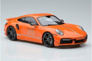Porsche 911 992 Turbo S China 20th Anniversary Oranssi Minichamps 1:18 155069171 Metalli — kuva 4 / 6