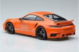 Porsche 911 992 Turbo S China 20th Anniversary Oranssi Minichamps 1:18 155069171 Metalli — kuva 5 / 6