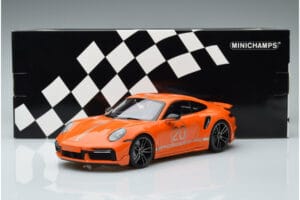 Porsche 911 992 Turbo S China 20th Anniversary Oranssi Minichamps 1:18 155069171 Metalli — kuva 6 / 6